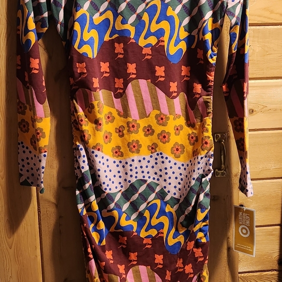 NWT.. women's maxi style dress - Picture 4 of 10